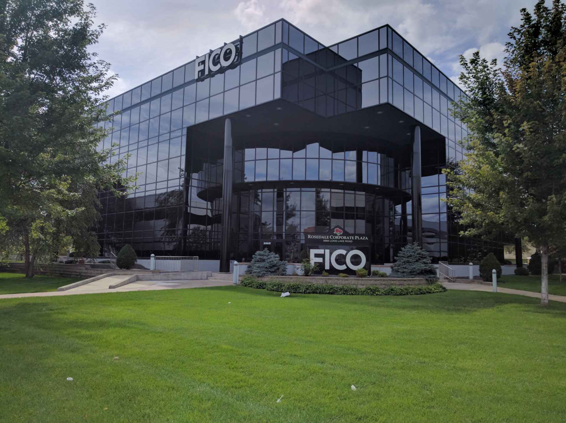 信用评分巨头的进化：Fair Isaac(FICO)如何在全球化与金融科技转型中寻找新增长？